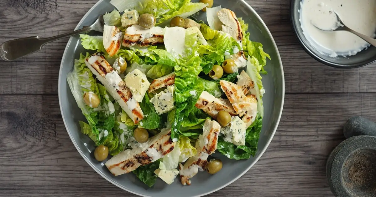 Izgara Tavuklu Salata